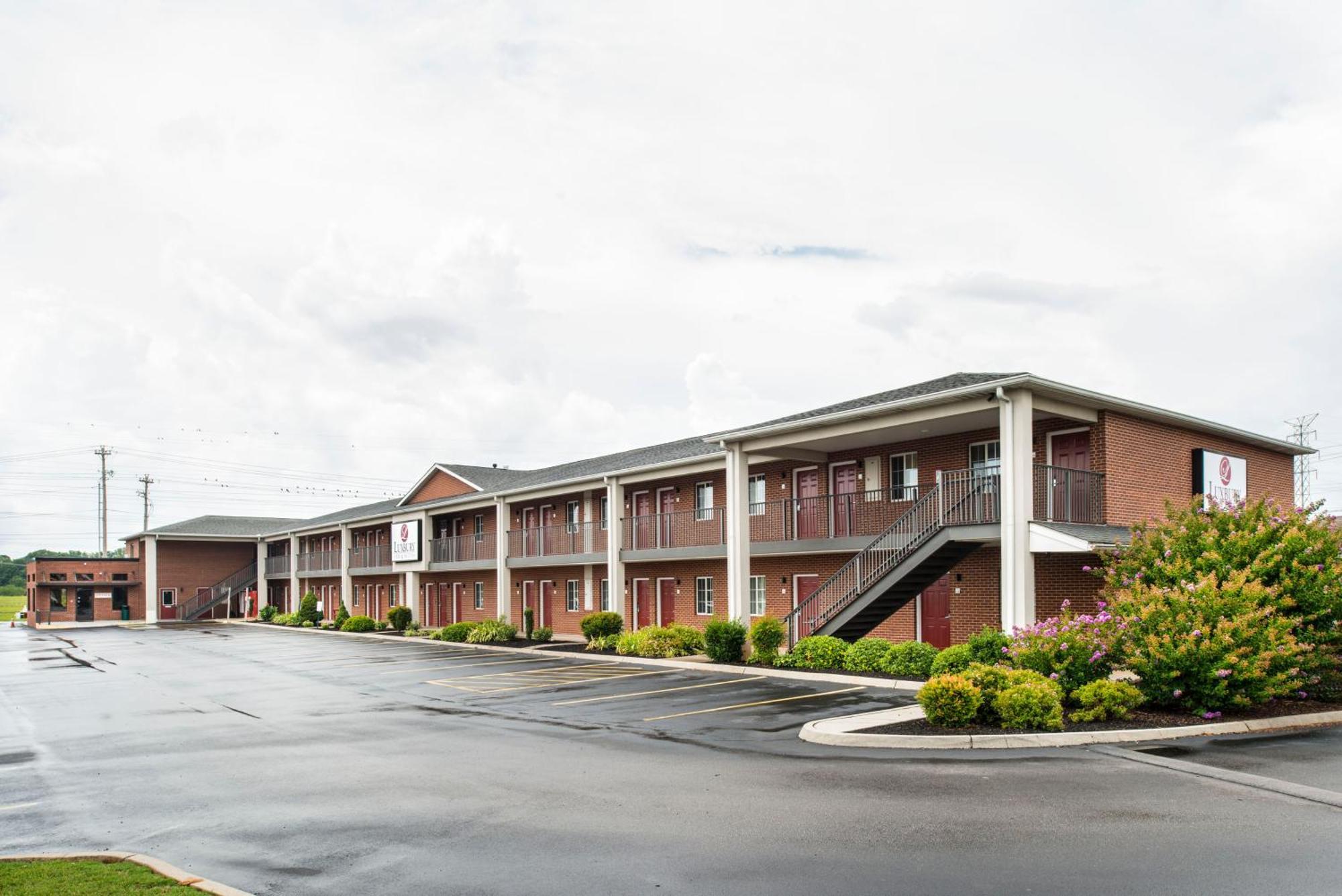 Luxbury Inn & Suites Maryville Exterior photo